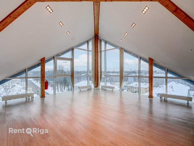 Iznomā biroja telpas Ieriķu ielā 15, blakus t/c Domina  Telpas atrodas sakoptā un modernā Rīga - foto 1