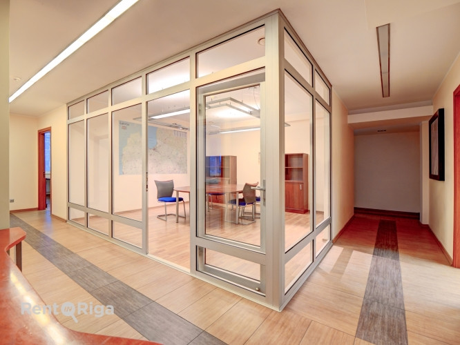 Iznomā biroja telpas Ieriķu ielā 15, blakus t/c Domina  Telpas atrodas sakoptā un modernā Rīga - foto 6