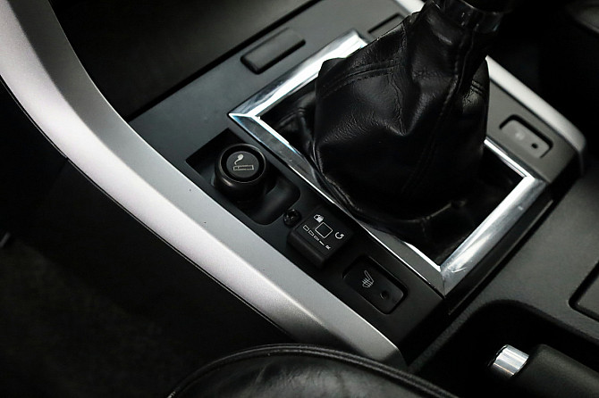 Suzuki Grand Vitara Luxury LPG 4x4 2.0 103kW Tallina - foto 8