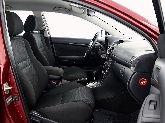 Toyota Avensis Linea Sol ATM 2.0 108kW Tallina - foto 6