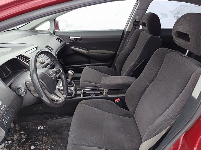 Honda Civic Elegance 1.8 103kW Tallina - foto 6