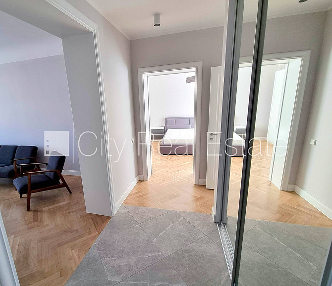 Фасадный дом, реновированный дом, закрытый двор, территория обнесена забором, Рига - изображение 12