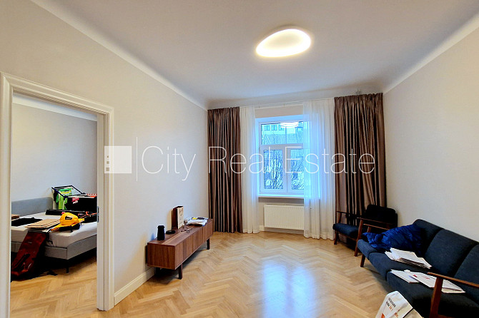 Фасадный дом, реновированный дом, закрытый двор, территория обнесена забором, Рига - изображение 8