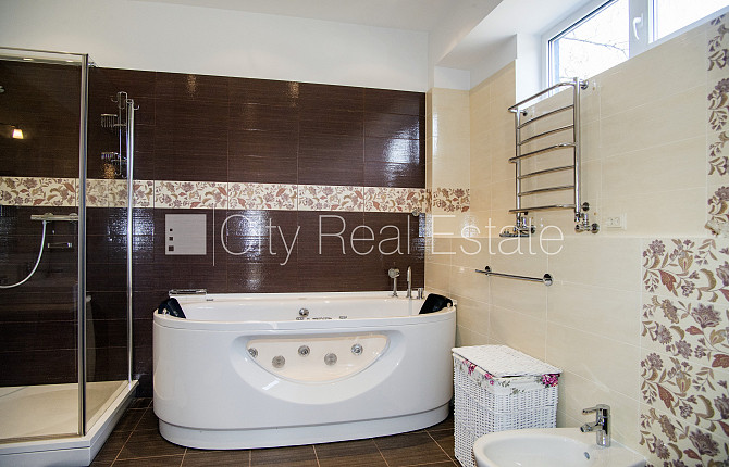 Jaunceltne, labiekārtota apzaļumota teritorija, bruģēts piebraucamais ceļš, teritorijas Jūrmala - foto 12