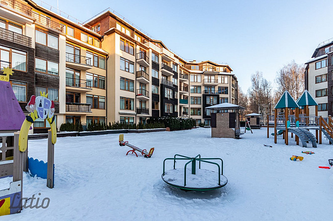 Tiek piedāvāts gaišs un ļoti saulains divistabu dzīvoklis jaunajā projektā Titurgā  klusā, Rīgas rajons - foto 2