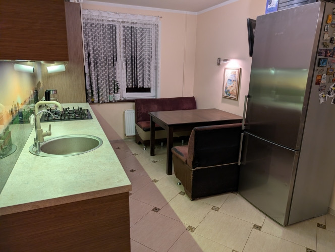 Pārdod plašu un mājīgu 3-istabu dzīvokli Pļavnieku sirdī  Piedāvājumā silts, mājīgs un Rīga - foto 2