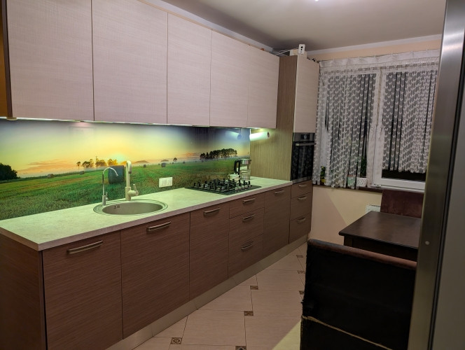 Pārdod plašu un mājīgu 3-istabu dzīvokli Pļavnieku sirdī  Piedāvājumā silts, mājīgs un Rīga - foto 1