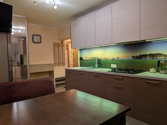 Pārdod plašu un mājīgu 3-istabu dzīvokli Pļavnieku sirdī  Piedāvājumā silts, mājīgs un Rīga - foto 3