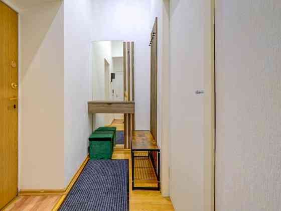 Izīrē īstermiņā 2-istabu dzīvokli Rīgas centrā, Raiņa bulvārī 31  Dzīvoklis atrodas vienā no Rīgas p Рига