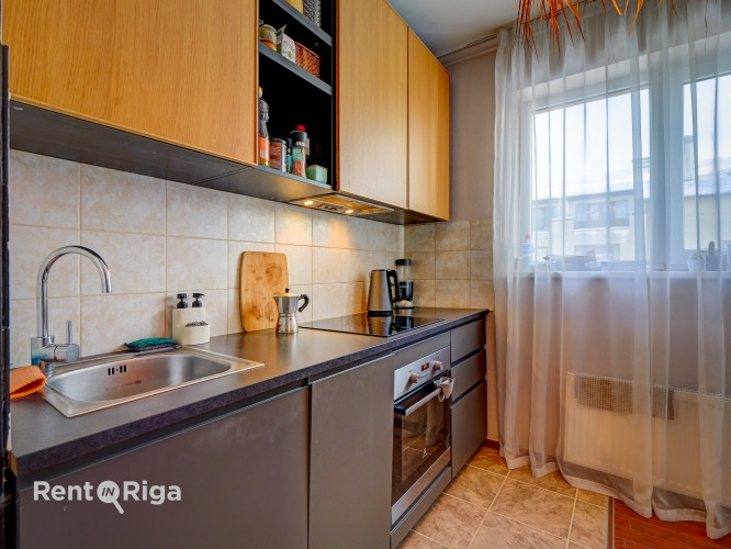 Dzīvoklis jaunajā projektā ar pazemes stāvvietu un noliktavu.  Telpas sastāv no viesistabas, Rīga - foto 5