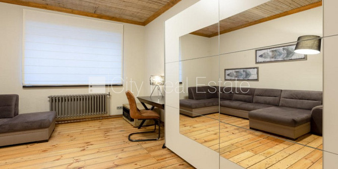 Privātmāja, labiekārtota apzaļumota teritorija, iežogota teritorija, vieta vairākām Rīga - foto 7