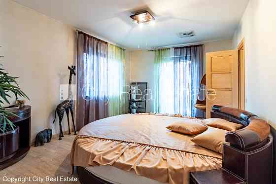 Земля в собственности, частный дом, гостевой дом, покрытие крыши из Rīga