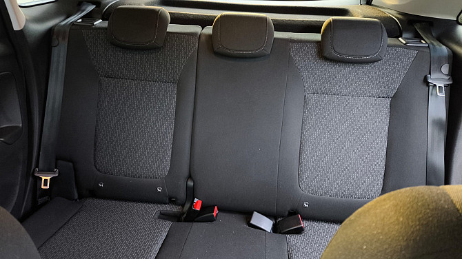 Opel Grossland 2022 года, автомат. Машина небольшого размера, но высокая, с большим багажником.... Саласпилс - изображение 8