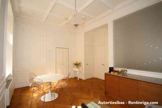 Сдаются в аренду эксклюзивная квартира  в районе посольств, уникальная Rīga