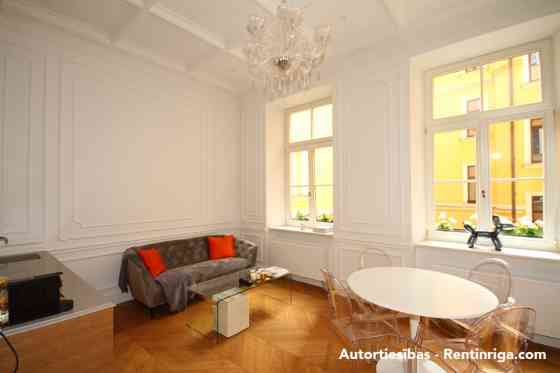 Сдаются в аренду эксклюзивная квартира  в районе посольств, уникальная Rīga