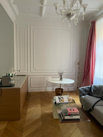 Tiek izīrēts dzīvoklis skaistākajā, aritokrātiskākajā klusā centra mājā Elizabetes ielā Rīga - foto 6