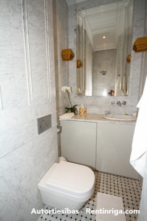 Tiek izīrēts dzīvoklis skaistākajā, aritokrātiskākajā klusā centra mājā Elizabetes ielā Rīga - foto 9