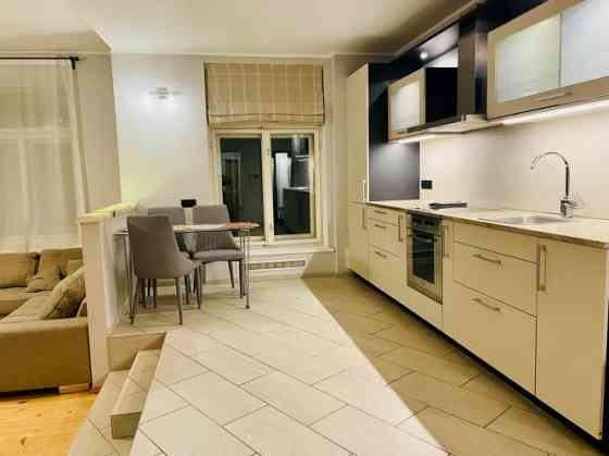 Izīrē 2 istabu dzīvokli Teikā!  Ēka tikai ar 10 dzīvokļiem klusā un drošā iekšpagalmā. Siltajā laikā Рига