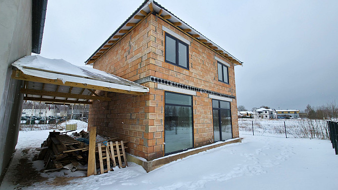 Pilno īpašuma video tūri var noskatīties, nospiežot uz mājas lapas sludinājuma lejas daļā.
Jauns... Cits - foto 2