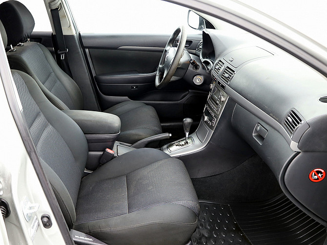 Toyota Avensis Linea Sol Facelift ATM 1.8 95kW Tallina - foto 6