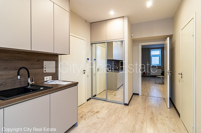 Fasādes māja, renovēta māja, slēgts pagalms, ieeja no ielas un pagalma, kāpņu telpa pēc Rīga - foto 19