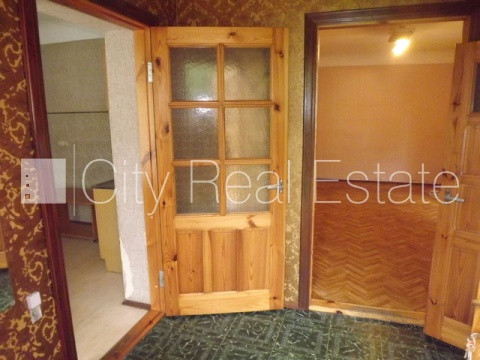 Fasādes māja, renovēta māja, slēgts pagalms, ieeja no ielas un pagalma, kāpņu telpa pēc Rīga - foto 6