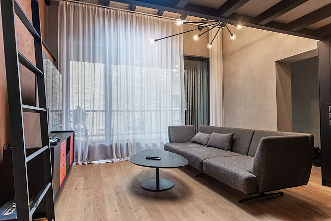 Ilgtermiņa īrei tiek piedāvāts unikāls un īpaši plašs dzīvoklis Rīgas centrā Rīga - foto 3