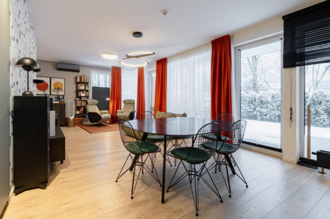 Ilgtermiņa īrei tiek piedāvāta moderna, stilīga un ļoti labi uzturēta māja Jūrmalā. Māja Jūrmala - foto 4