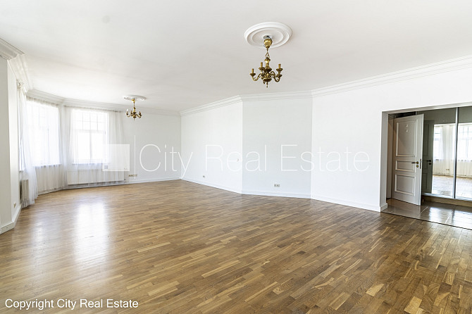 Fasādes māja, renovēta māja, slēgts pagalms, ieeja no ielas, logi vērsti uz ielas pusi, Rīga - foto 17