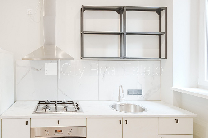 Renovēta māja, ieeja no ielas, luksuss apartamenti , logi vērsti uz pagalma pusi, studio tipa, Rīga - foto 9