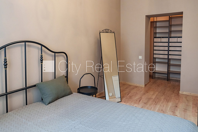 Renovēta māja, ieeja no ielas, luksuss apartamenti , logi vērsti uz pagalma pusi, studio tipa, Rīga - foto 15