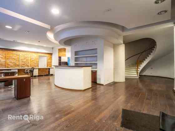 Salon or retail premises with large display windows.  Previously, the premises housed a hairdressing Рига