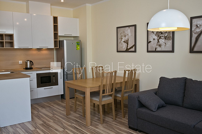 Projekts - Panorama Plaza, jaunceltne, pagalma māja, labiekārtota apzaļumota teritorija, slēgta Rīga - foto 2