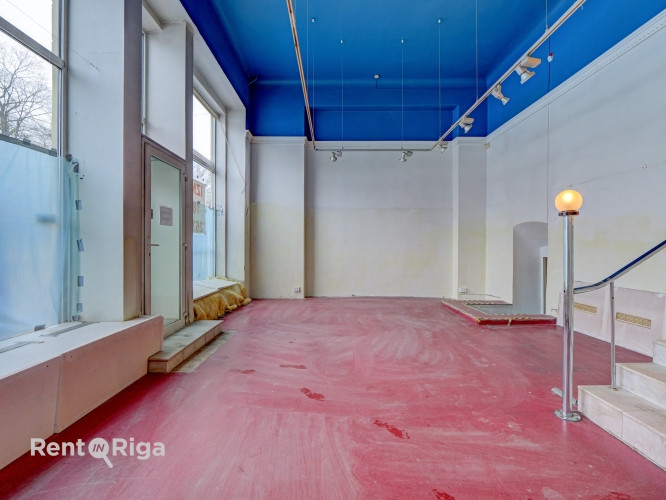 Iznomā plašas un labi redzamas komerctelpas Rīgas centrā  Krišjāņa Barona ielas sākumā, Rīga - foto 2
