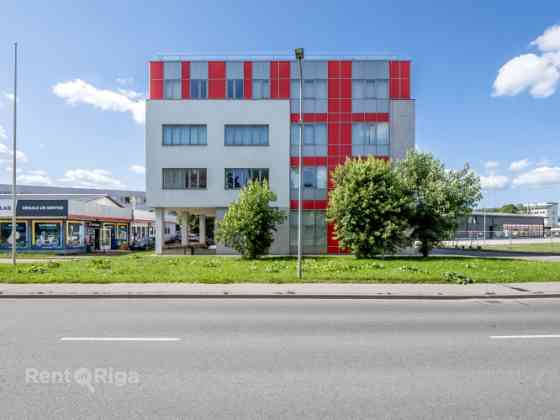 Аренда офисных помещений на 24 этажах современного офисно-торгового здания в Rīga