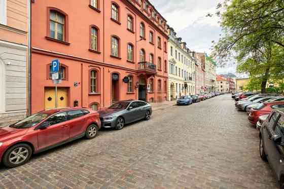 Просторная и полностью оборудованная квартира в Старом городе  Сдается Рига