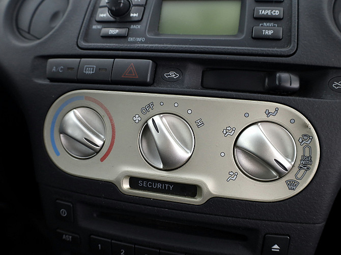 Toyota Yaris Facelift A-C 1.3 64kW Tallina - foto 8