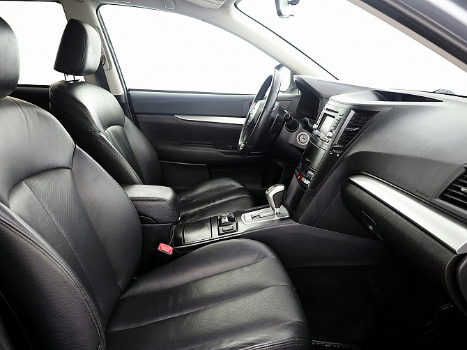 Subaru Outback Luxury Facelift ATM 2.5 127kW Tallina - foto 6