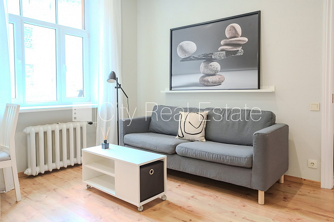 Pagalma ēka, renovēta māja, slēgts pagalms, ieeja no pagalma, kāpņu telpa pēc kosmētiskā Rīga - foto 19