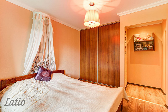 Tiek izīrēts divistabu dzīvoklis Pļavniekos.
Dzīvoklī ir plaša atsevišķa  viesistaba, atsevišķa guļa Рига - изображение 3