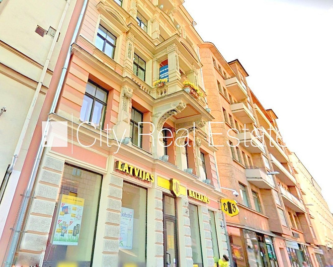 Pagalma ēka, slēgts pagalms, vieta automašīnai, ieeja no pagalma, mansards, ir lifts, plašs Rīgas rajons - foto 14