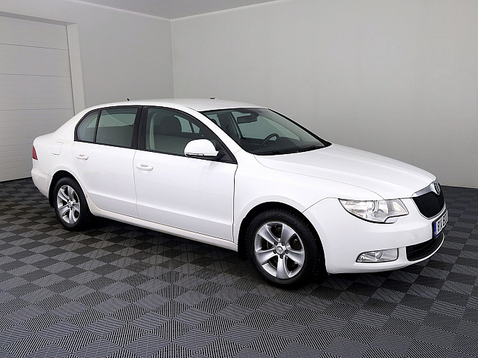 Skoda Superb Comfortline LPG ATM 1.8 118kW Tallina - foto 1
