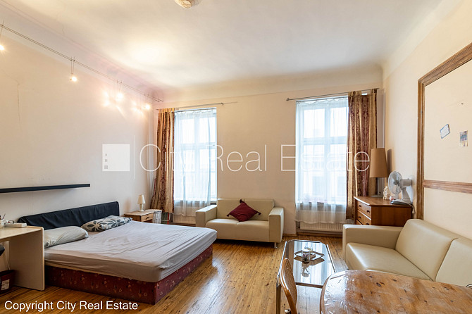 Fasādes māja, renovēta māja, ieeja no ielas, kāpņu telpa pēc kosmētiskā remonta, logi Rīga - foto 14