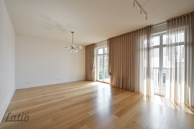 Īrei pieejams plašs un gaišs trīsistabu dzīvoklis ar balkonu, jaunajā projektā Magdalēnas Rīga - foto 4