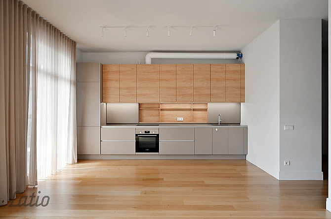 Īrei pieejams plašs un gaišs trīsistabu dzīvoklis ar balkonu, jaunajā projektā Magdalēnas Rīga - foto 1