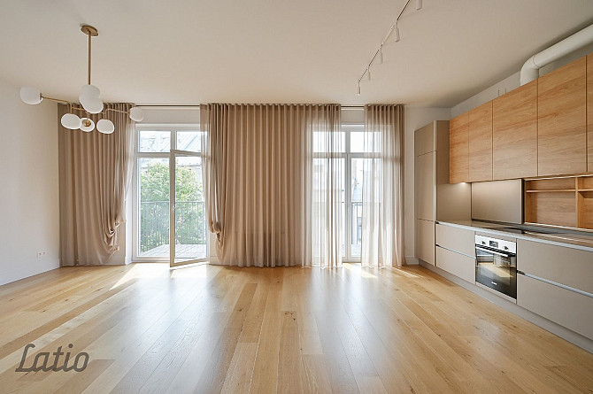 Īrei pieejams plašs un gaišs trīsistabu dzīvoklis ar balkonu, jaunajā projektā Magdalēnas Rīga - foto 3