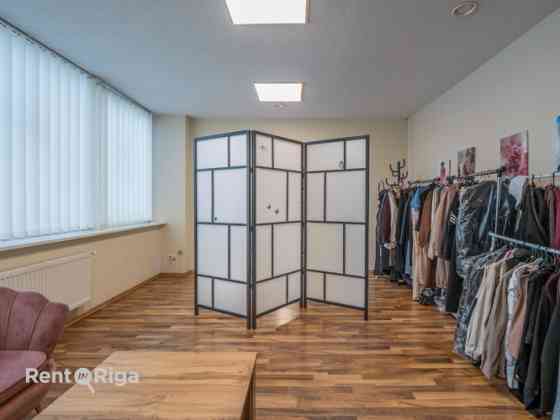 Сдаётся в аренду офисное помещение в Кенгарагсе  Площадь помещения: 23 м  Доступны Rīga