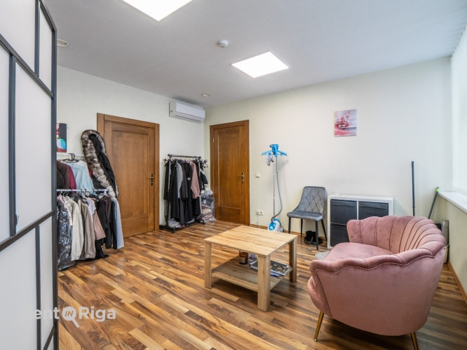 Iznomā offisa telpu Ķengaragā  Telpas platība 23m2.  Pieejama koplietošanas telpas: + tualete; Rīga - foto 3