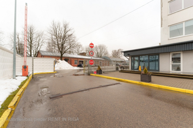 Iznomā offisa telpu Ķengaragā  Telpas platība 22m2.  Pieejama koplietošanas telpas: + tualete; Rīga - foto 8