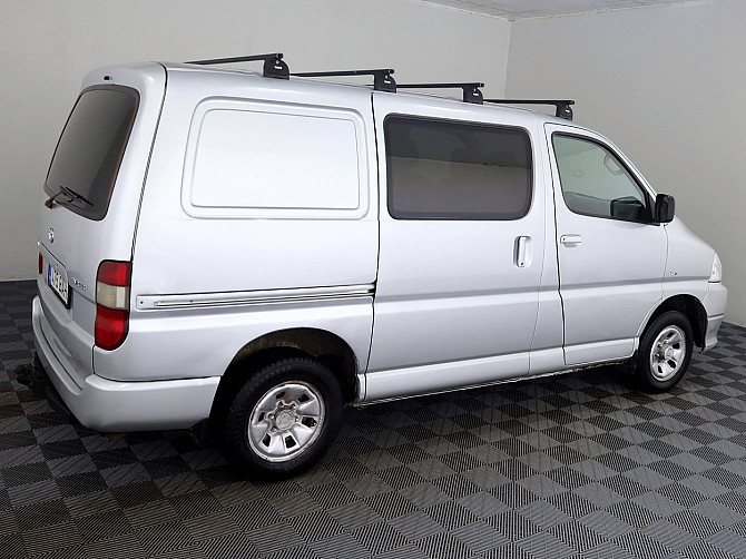 Toyota Hiace Van 2.5 D-4D 86kW Tallina - foto 3